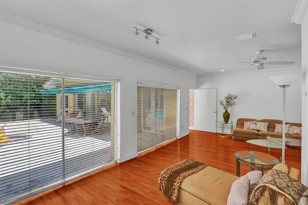 $15,000 | 3920 Monserrate Street, Coral Gables, FL 33134