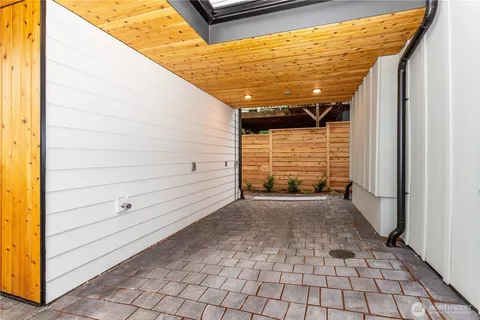 $1,195,000 | 7341 21st Avenue Northeast, Seattle, WA 98115