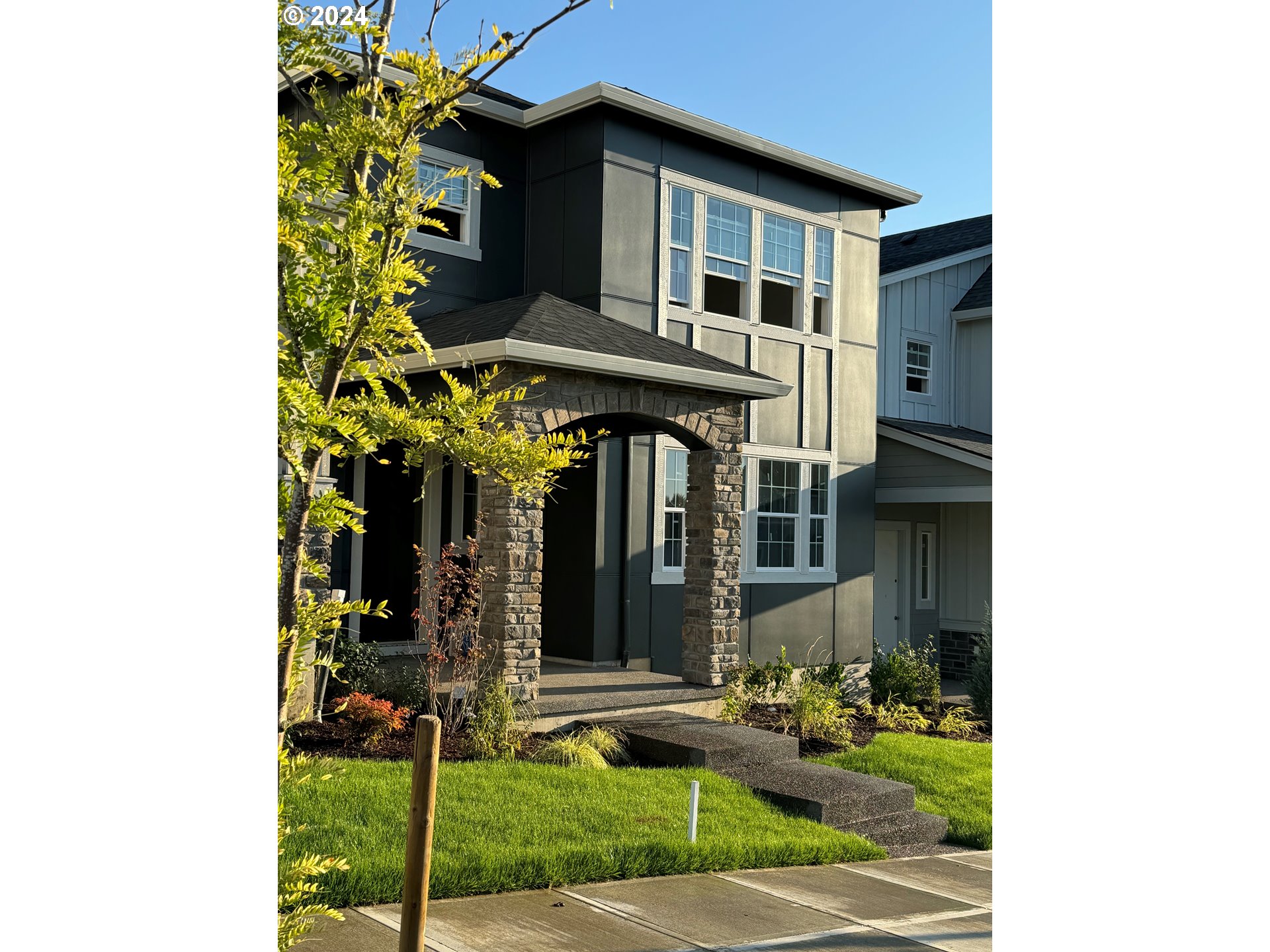 16578 Southwest Jean Louise Road Tigard, OR 97007 - Photo 1 of 13 Gallery Image 1