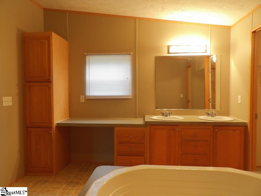 227 Snow Creek Road Seneca, SC 29678 - Photo 20 of 31 Gallery Image 20