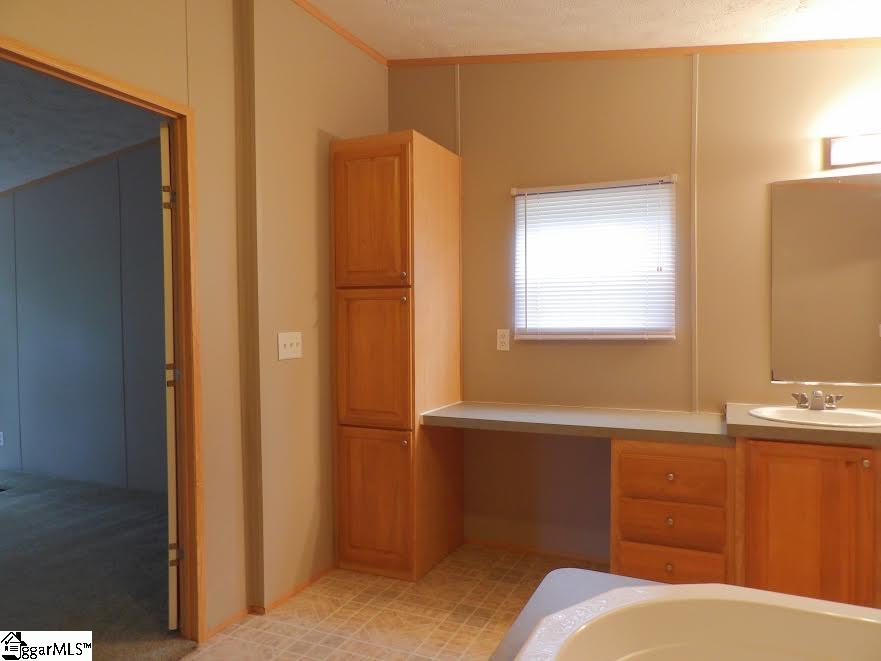 227 Snow Creek Road Seneca, SC 29678 - Photo 21 of 31 Gallery Image 21