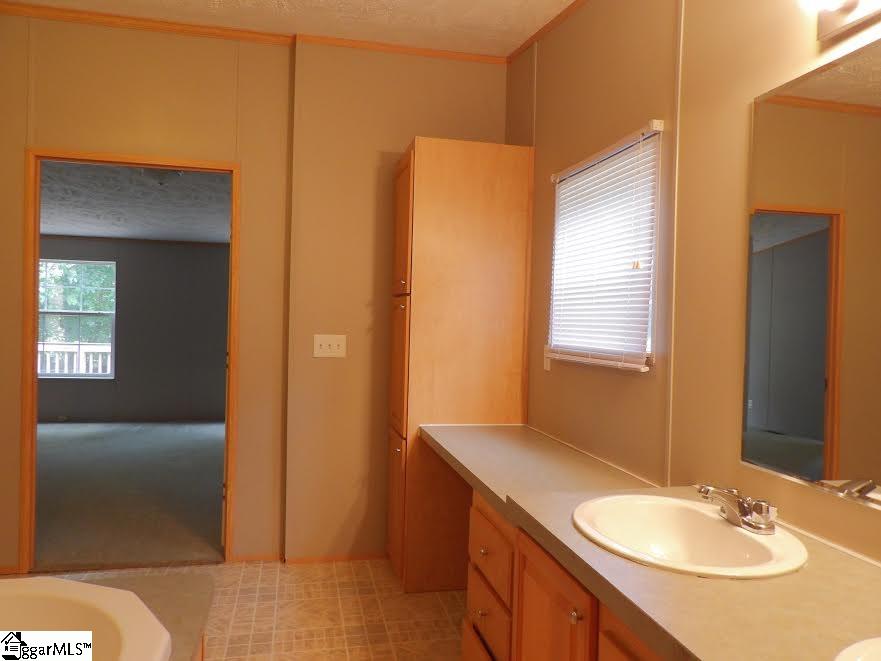 227 Snow Creek Road Seneca, SC 29678 - Photo 26 of 31 Gallery Image 26