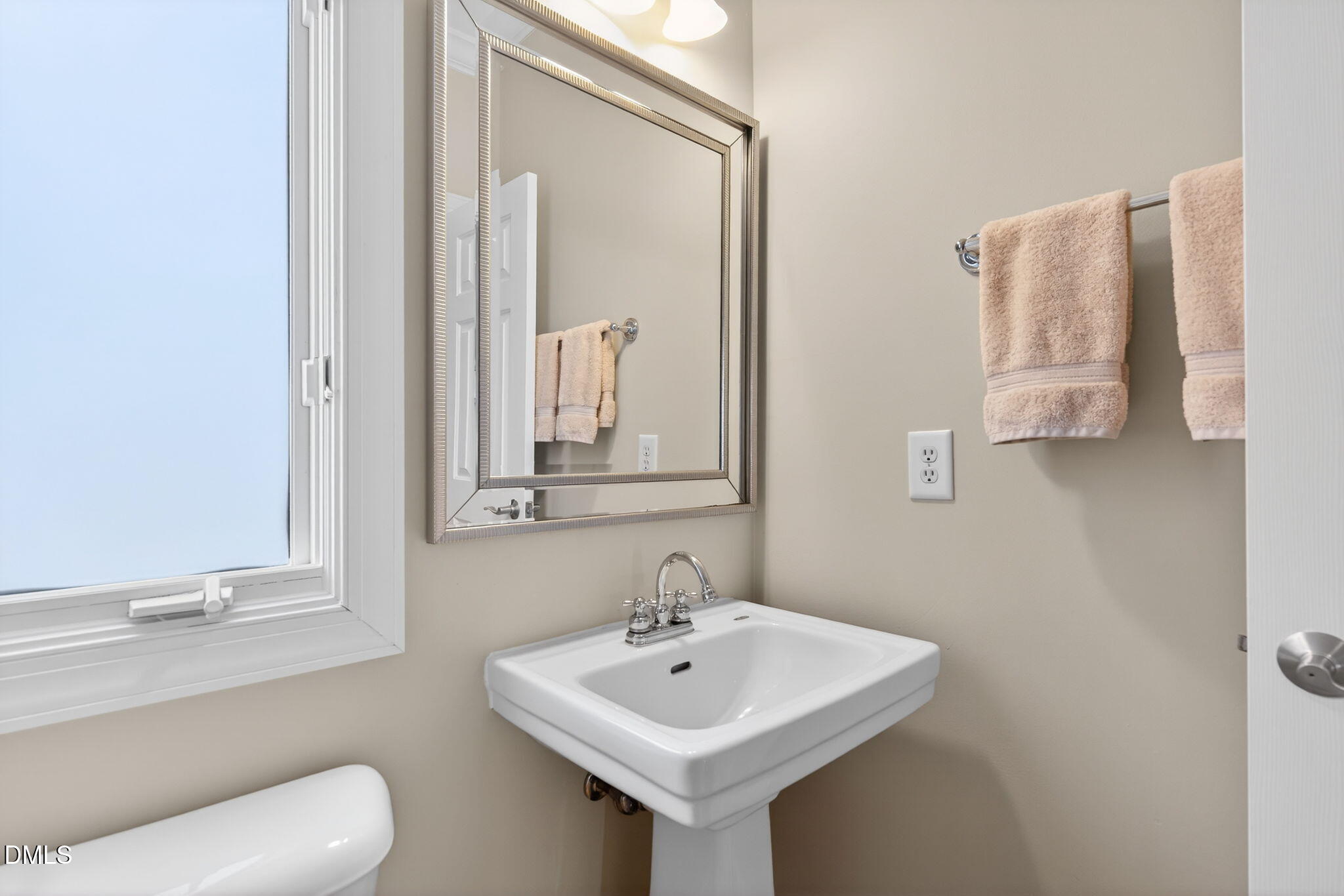 403 Rossburn Way Chapel Hill, NC 27516 - Photo 21 of 47 25-web-or-mls-403 Rossburn-17