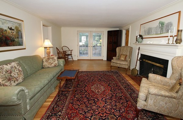 6 Garrison Road Wellesley, MA 02482 - Photo 6 of 18