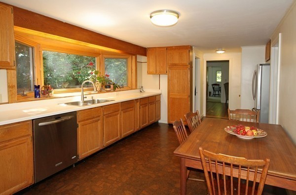 6 Garrison Road Wellesley, MA 02482 - Photo 7 of 18