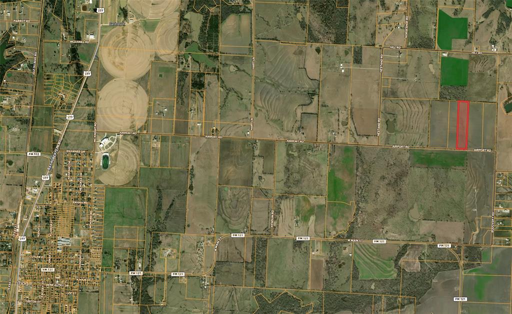 18-acres Airport Road Tioga, TX 76271 - Photo 3 of 4 a bathroom with a shower