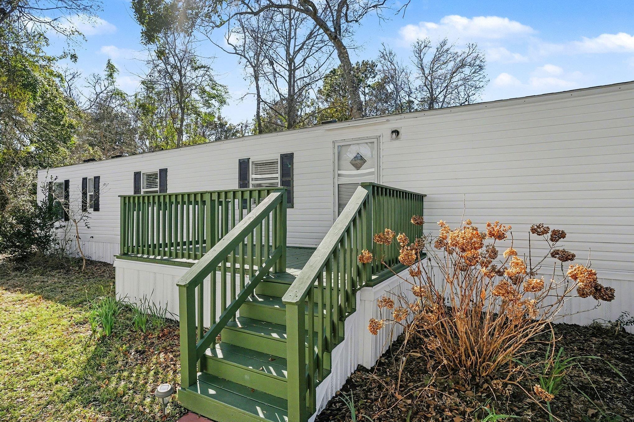 527 Key Largo Avenue Murrells Inlet, SC 29576 - Photo 3 of 30