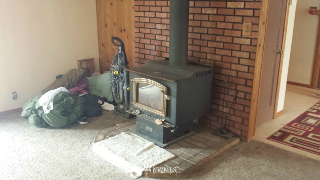 2300 Northeast 27th Street Renton, WA 98056 - Photo 4 of 5