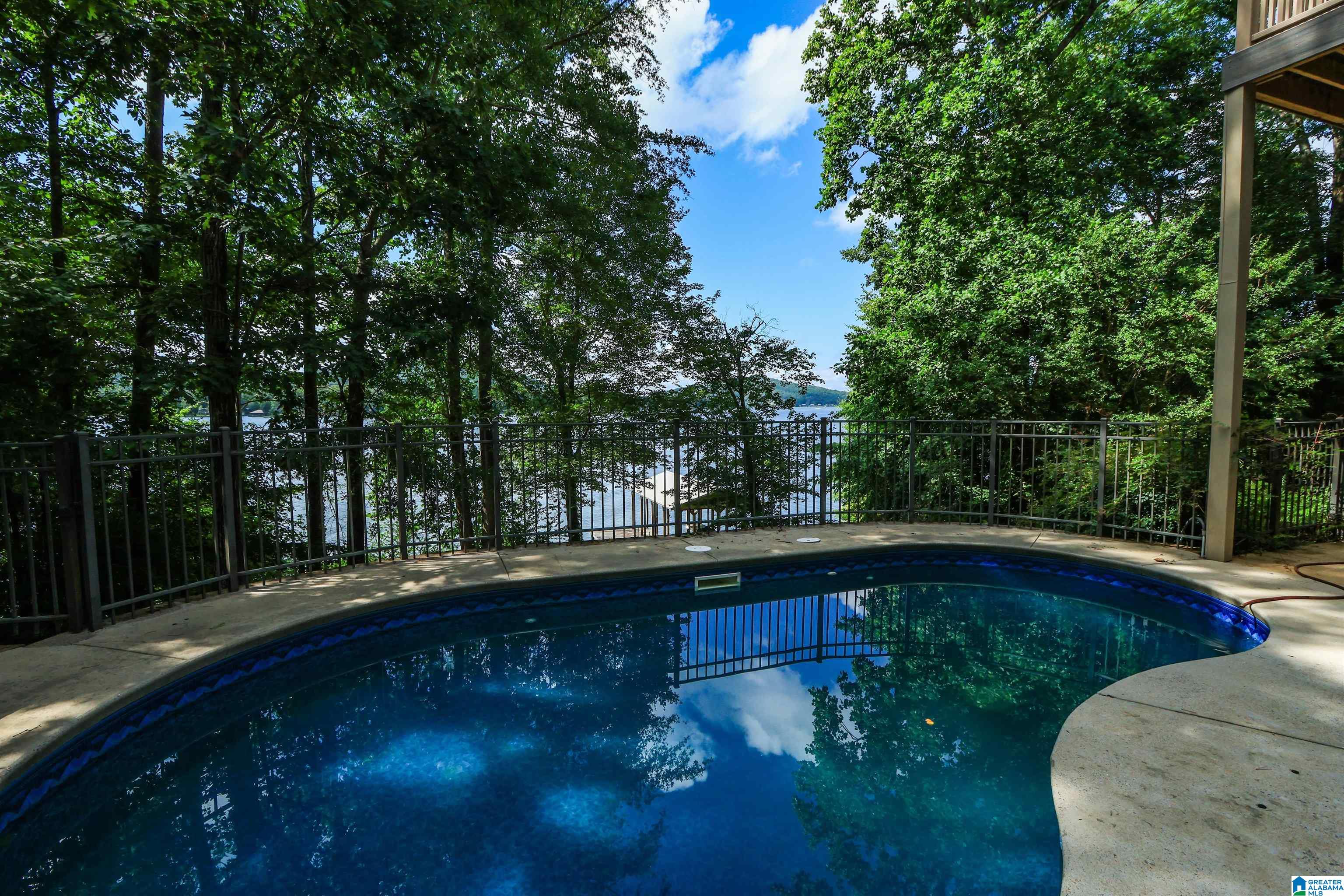 318 Boulder Point Lane Ohatchee, AL 36271 - Photo 4 of 100