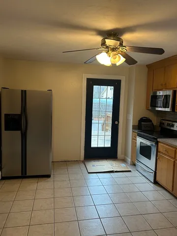 $2,500 | 31 Wellington Street, Unit 1, Medway, MA 02053