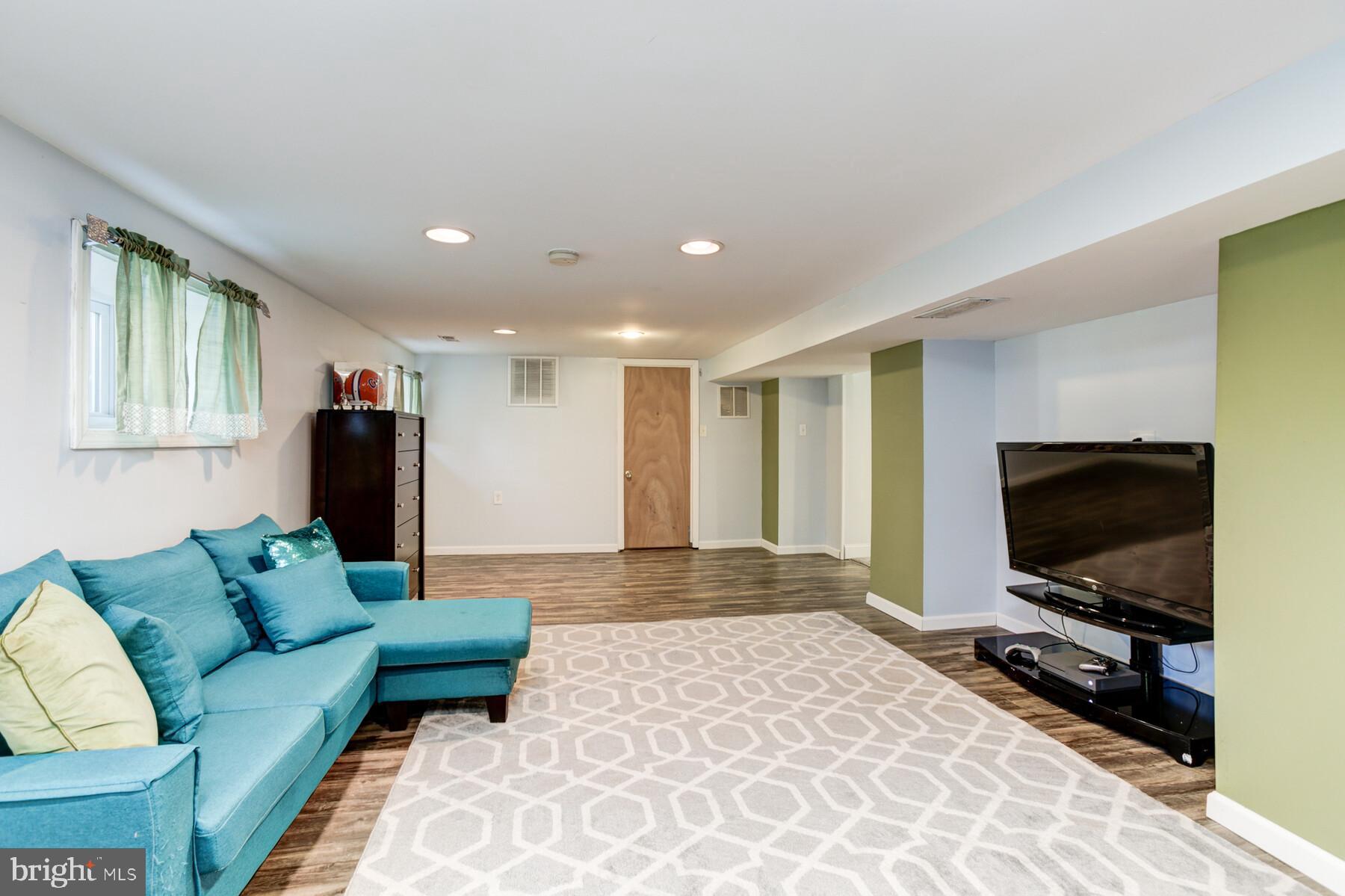 239 Magothy Beach Road Pasadena, MD 21122 - Photo 47 of 68 Family Room