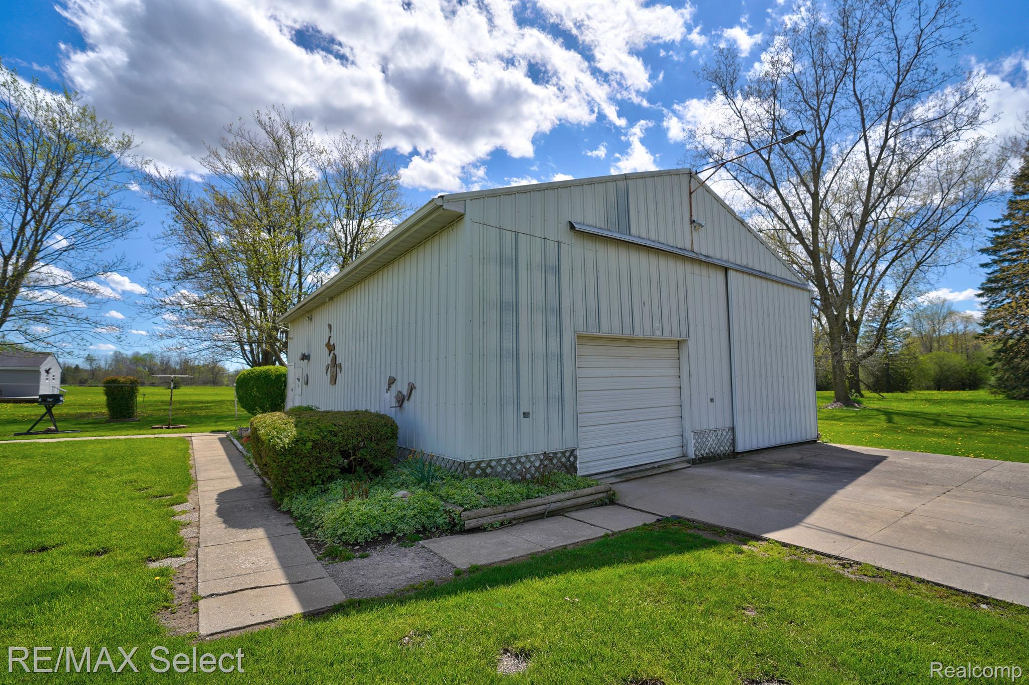 5132 Torrey Road Flint, MI 48507 - Photo 7 of 36 Gallery Image 7