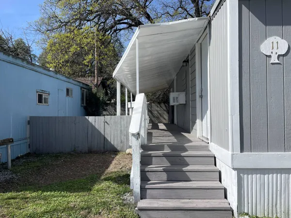 a view of entryway