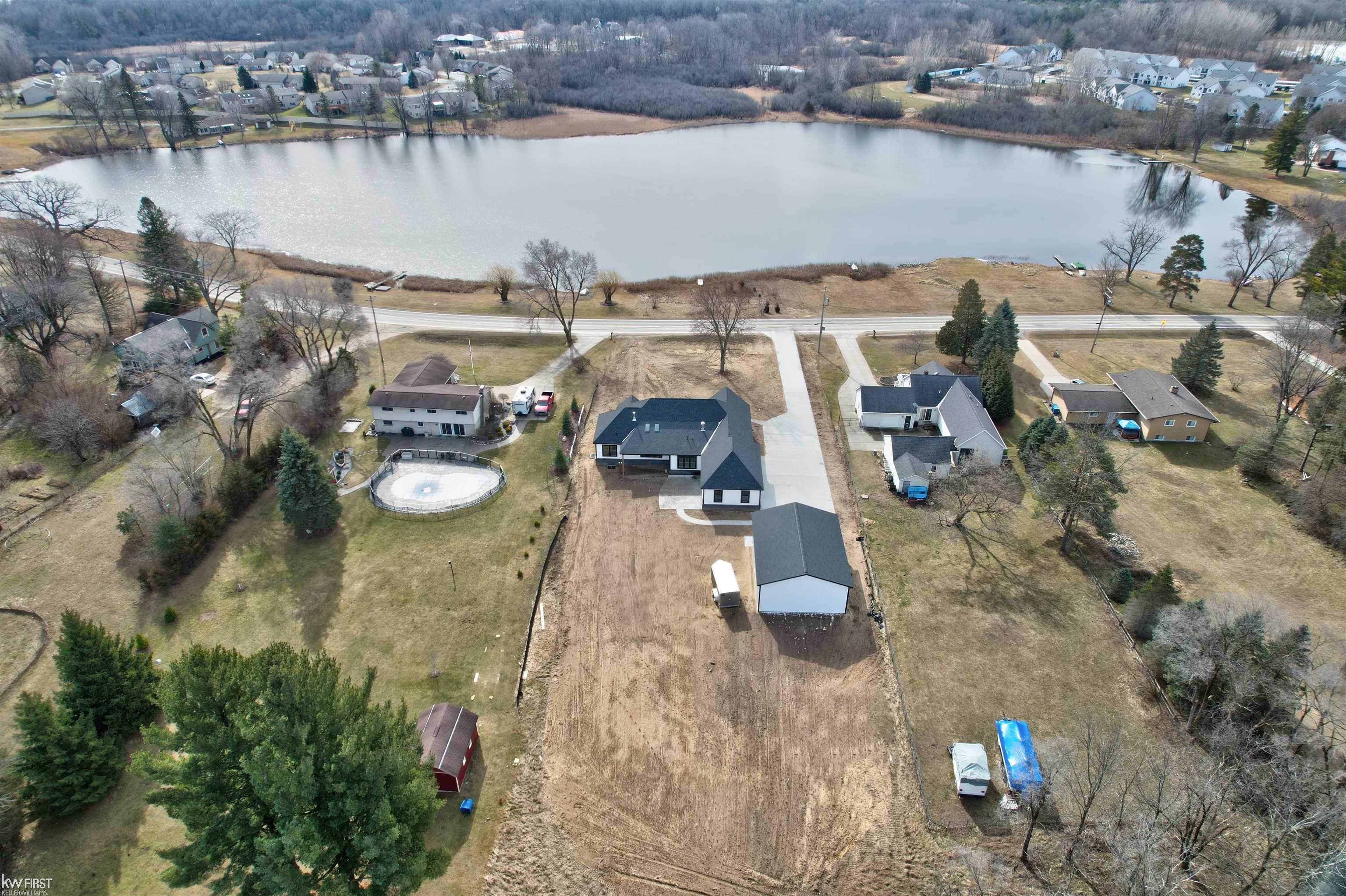 1378 Petts Road Fenton, MI 48430 - Photo 21 of 27 50102498-21.JPG