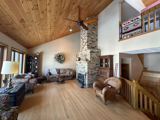 $960,000 | 7641 Long Lake Road, Willmar, MN 56201