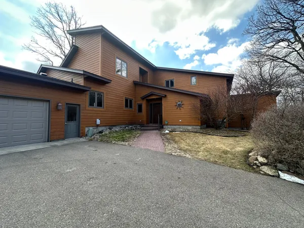 $960,000 | 7641 Long Lake Road, Willmar, MN 56201