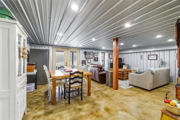 $425,000 | 2119 Highway 135, Winnsboro, LA 71295