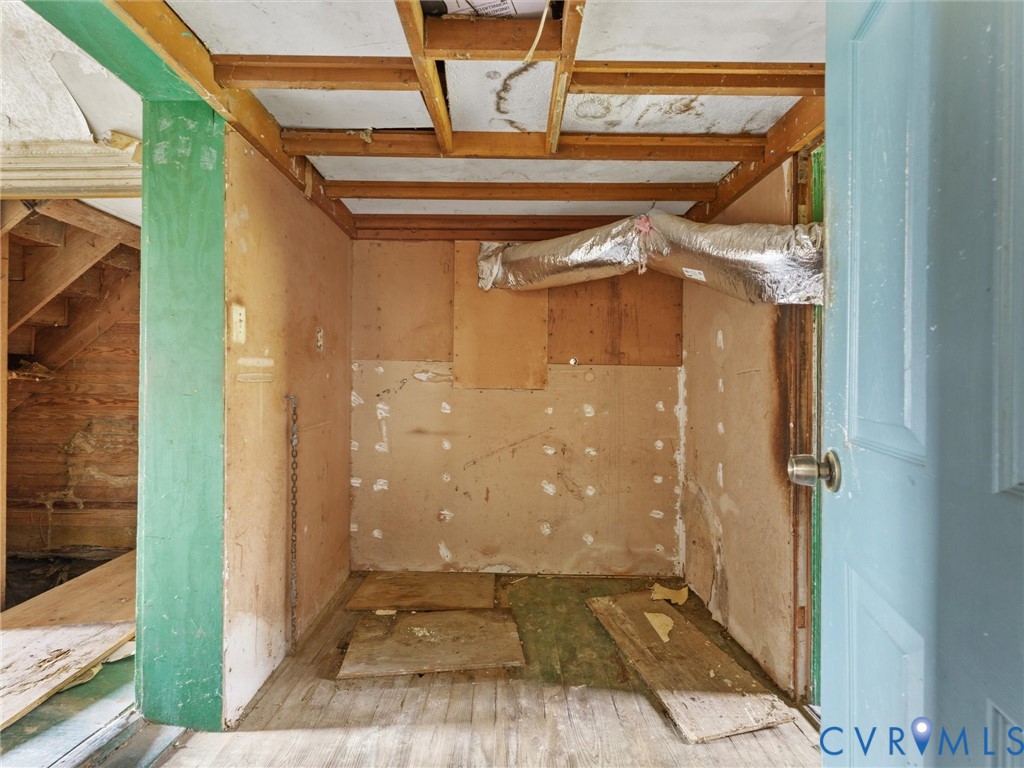 8571 Guinea Road Hayes, VA 23072 - Photo 8 of 45 a view of a bathroom