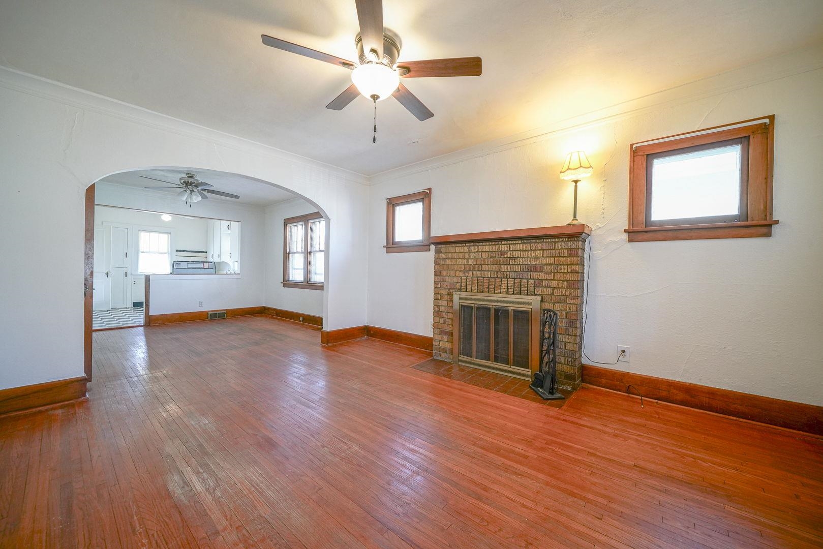 2019 15th Avenue Rockford, IL 61104 - Photo 4 of 29