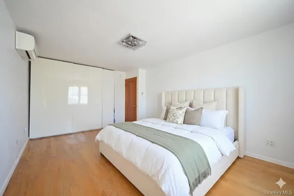 $1,050,000 | 80-50 232nd Street | Bellerose