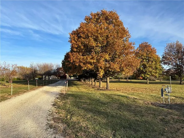 $757,700 | 25595 Rockville Road, Louisburg, KS 66053