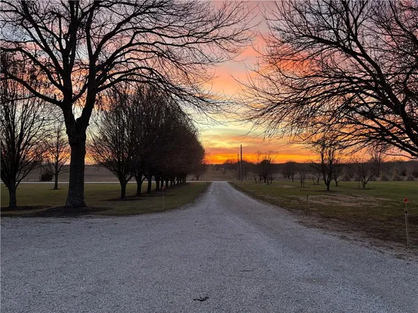 $757,700 | 25595 Rockville Road, Louisburg, KS 66053