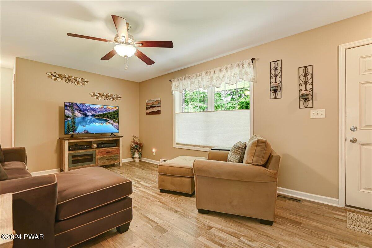 114 Ridgewood Lane Hawley, PA 18428 - Photo 10 of 45 IMG_5712
