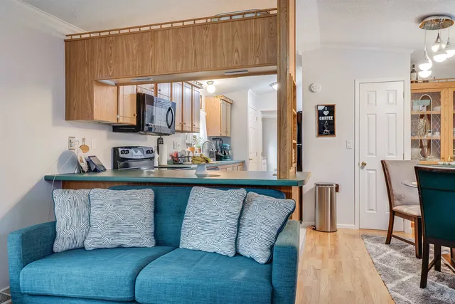 $285,000 | 12 Clovercrest Drive, Nashua, NH 03062