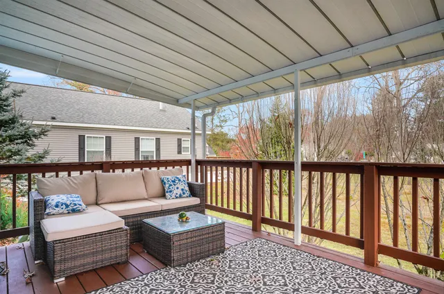 $285,000 | 12 Clovercrest Drive, Nashua, NH 03062