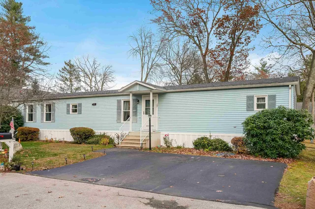 $285,000 | 12 Clovercrest Drive, Nashua, NH 03062