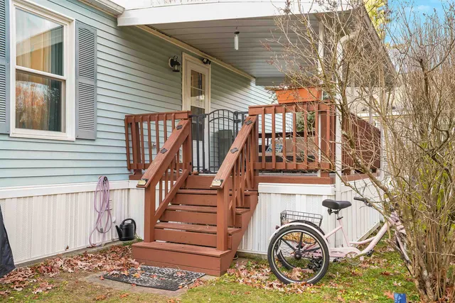 $285,000 | 12 Clovercrest Drive, Nashua, NH 03062