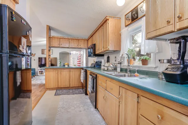 $285,000 | 12 Clovercrest Drive, Nashua, NH 03062