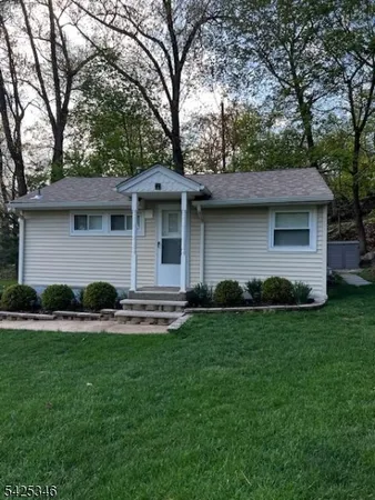 $1,900 | 680 Rifle Camp Road, Woodland Park, NJ 07424