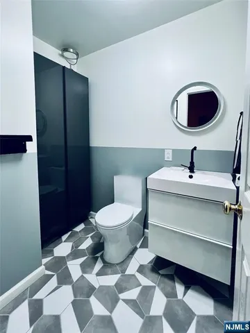 $3,550 | 724 6th Street, Unit 1, Carlstadt, NJ 07072