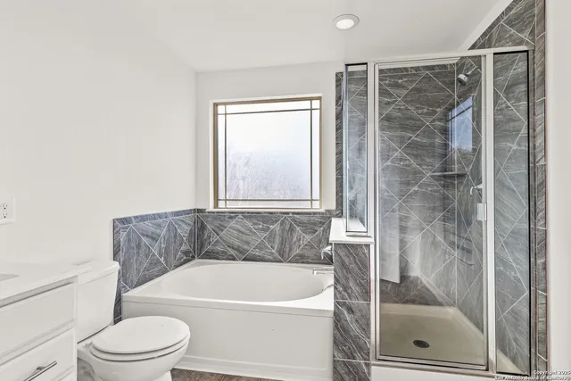 $1,990 | 561 Granite Mist, Universal City, TX 78148