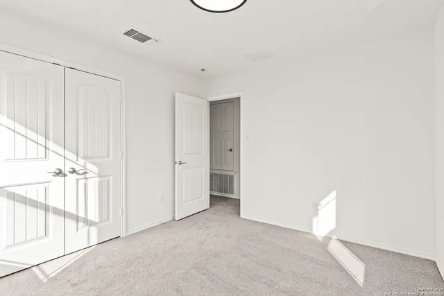 $1,990 | 561 Granite Mist, Universal City, TX 78148