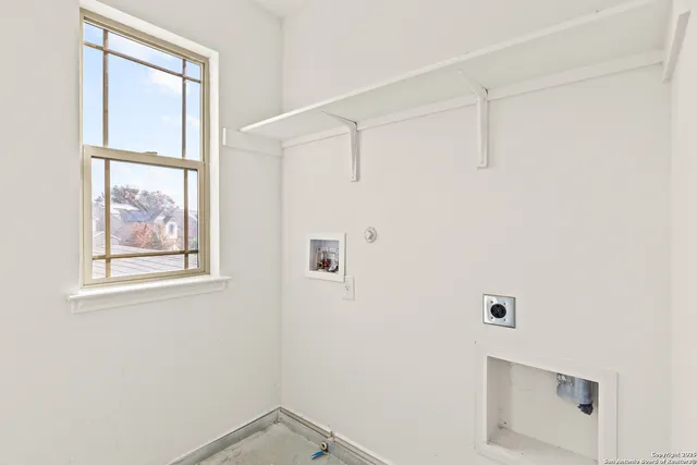 $1,990 | 561 Granite Mist, Universal City, TX 78148