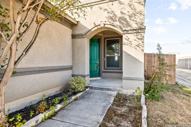 $1,990 | 561 Granite Mist, Universal City, TX 78148