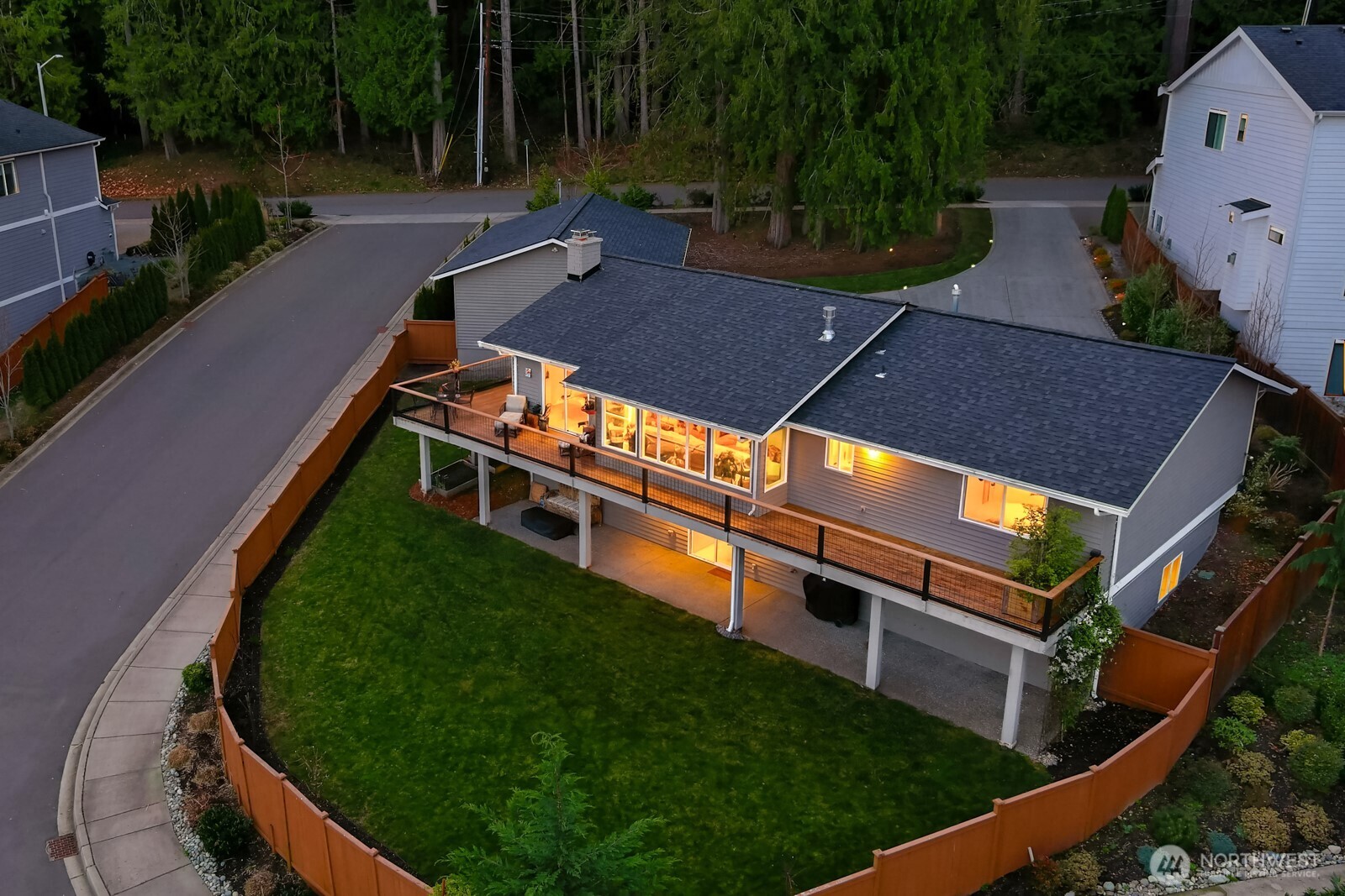 17407 3rd Avenue Southeast Bothell, WA 98012 - Photo 3 of 33