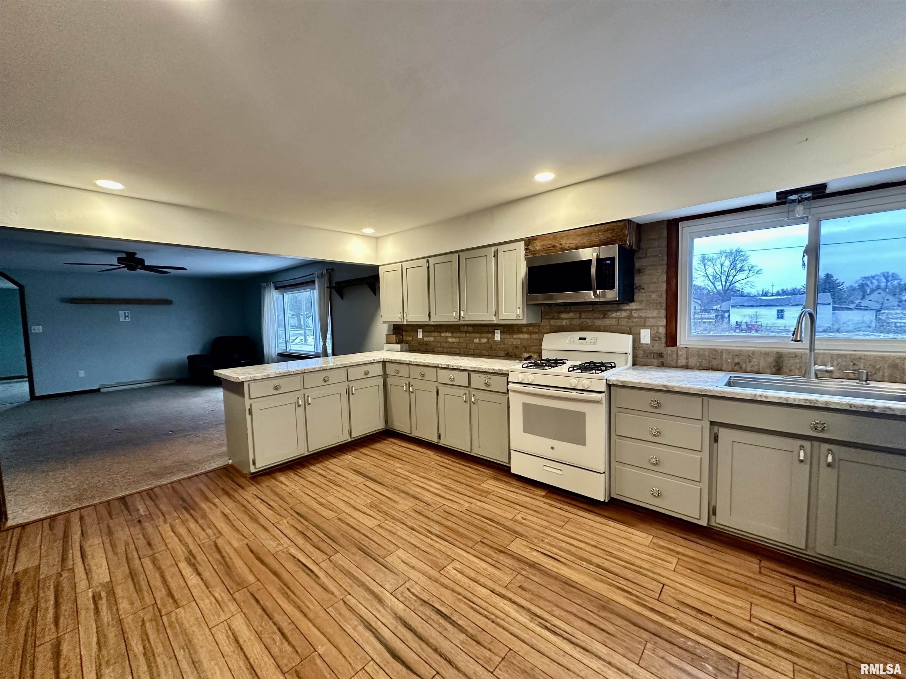 9514 South Mapleton Road Mapleton, IL 61547 - Photo 13 of 52