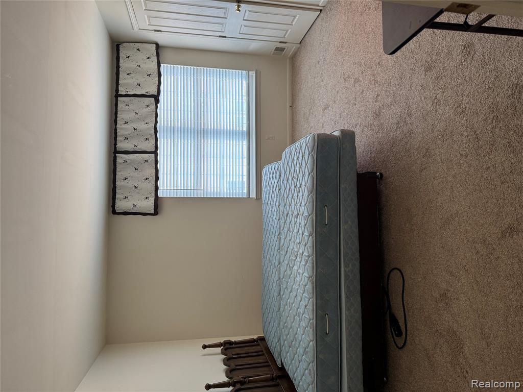 20218 Rodeo Court Southfield, MI 48075 - Photo 15 of 32 Gallery Image 15