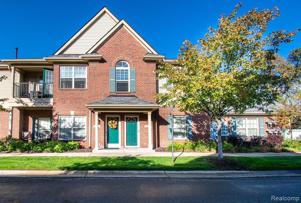 11878 Farmington Road Livonia, MI 48150 - Photo 1 of 26