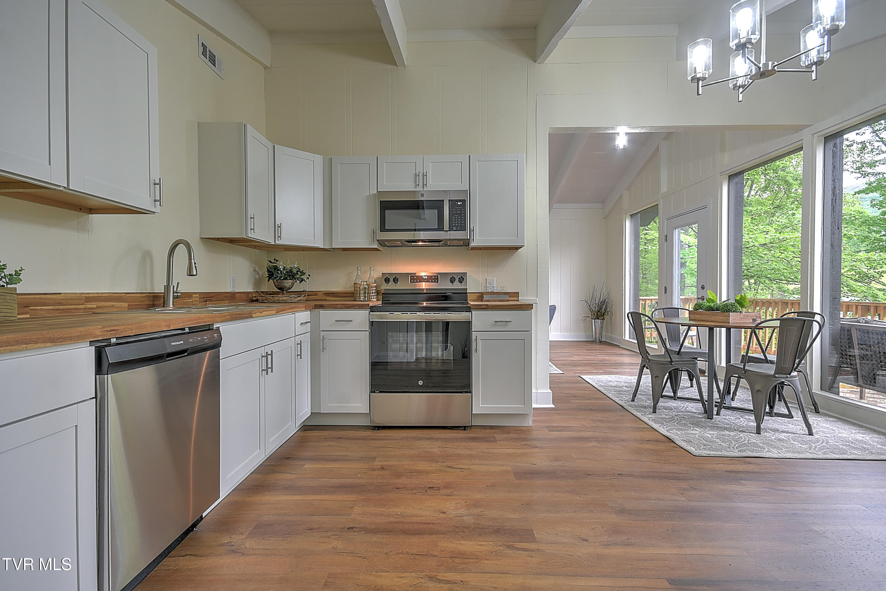 112 Blevins Hollow Road Elizabethton, TN 37643 - Photo 26 of 66 112 Blevins Hollow CP-33
