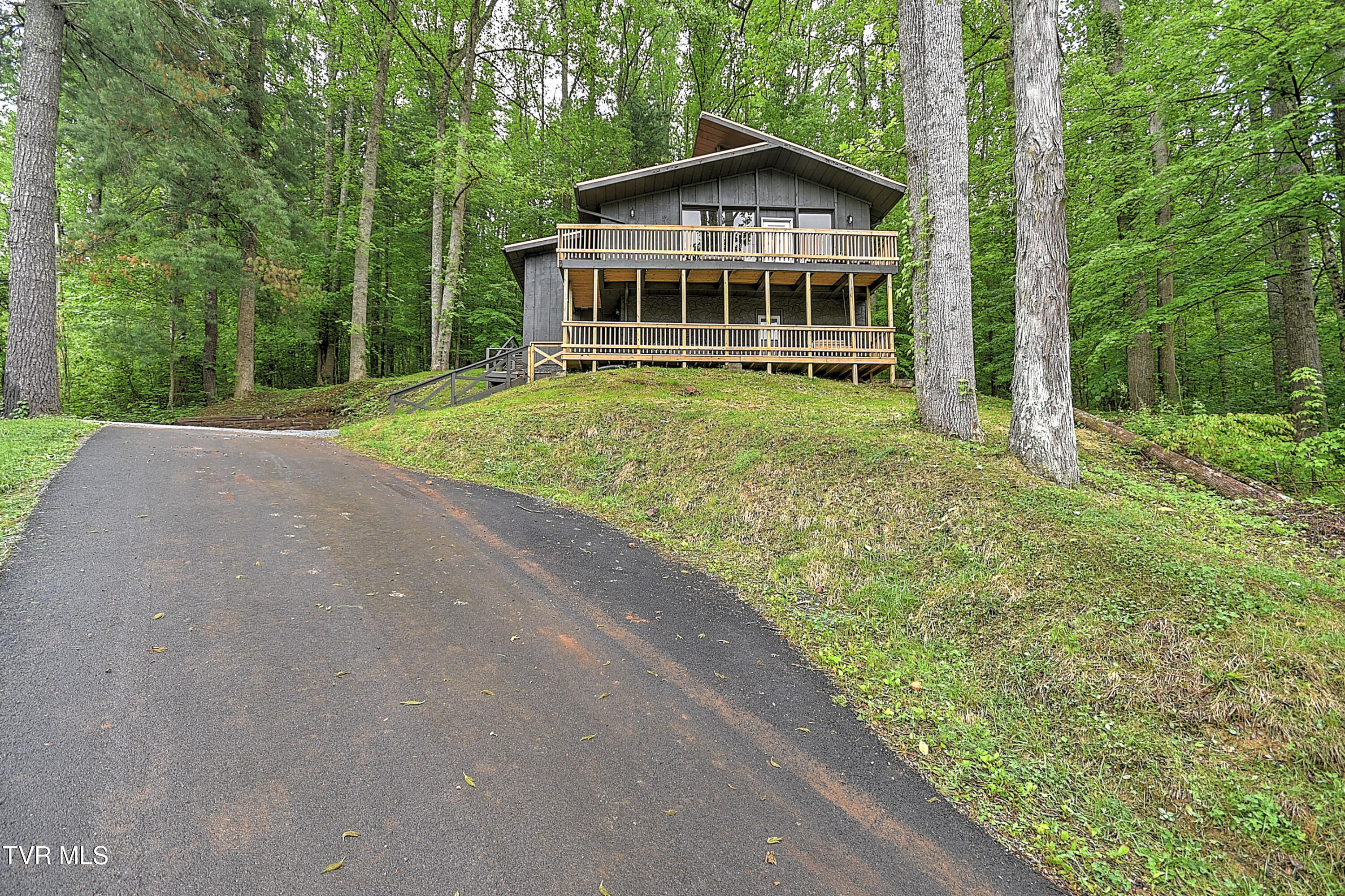 112 Blevins Hollow Road Elizabethton, TN 37643 - Photo 4 of 66 112 Blevins Hollow CP-7