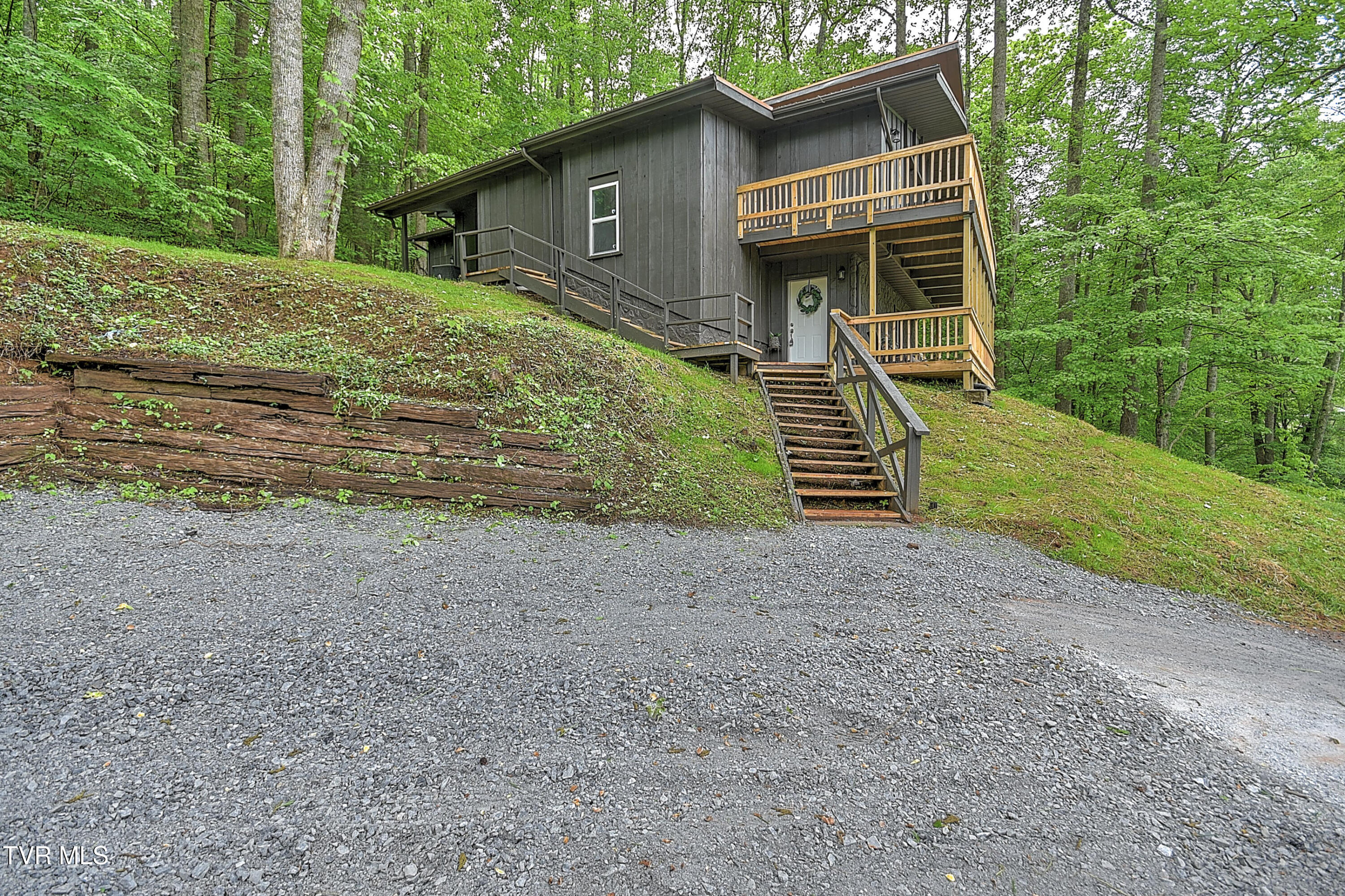 112 Blevins Hollow Road Elizabethton, TN 37643 - Photo 8 of 66 112 Blevins Hollow CP-12