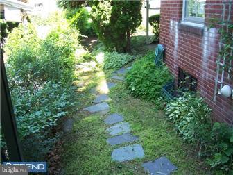 228 Sycamore Road West Reading, PA 19611 - Photo 5 of 10 Exterior Side