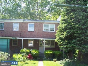 228 Sycamore Road West Reading, PA 19611 - Photo 7 of 10 Exterior Back
