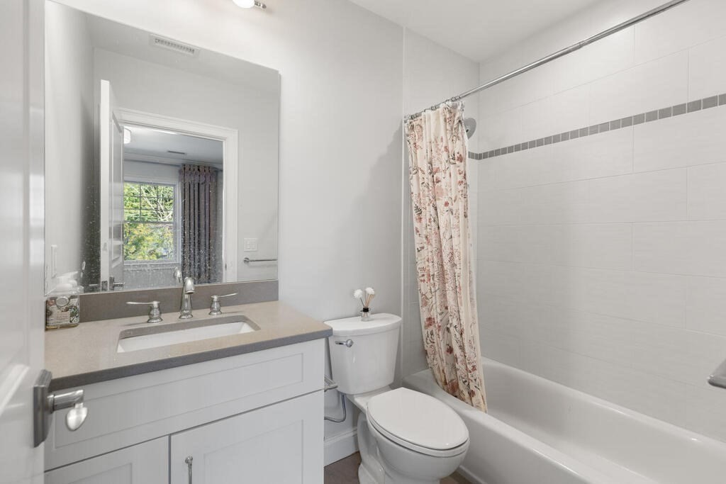 10 Fox Hill Road Newton, MA 02459 - Photo 17 of 24