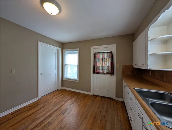 $1,595 | 1185 West Mill Street, New Braunfels, TX 78130