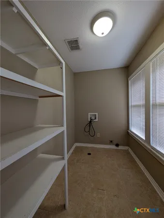 $1,595 | 1185 West Mill Street, New Braunfels, TX 78130